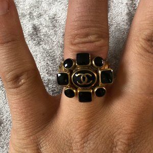 Gold and Black CHANL Flower Style Ring
